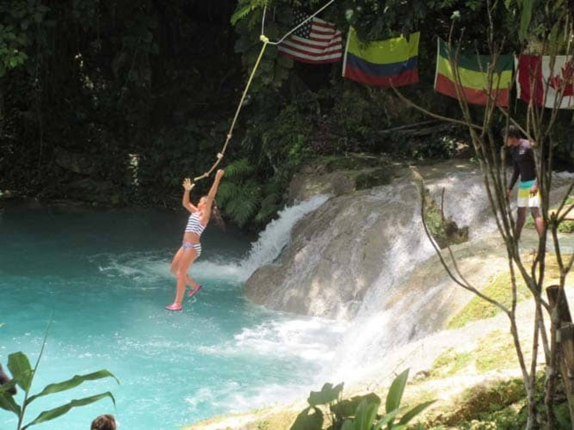 https://www.jamaicasupertours.com/media/aYOzrMe7Wm/103/Blue-Hole_0001.jpg