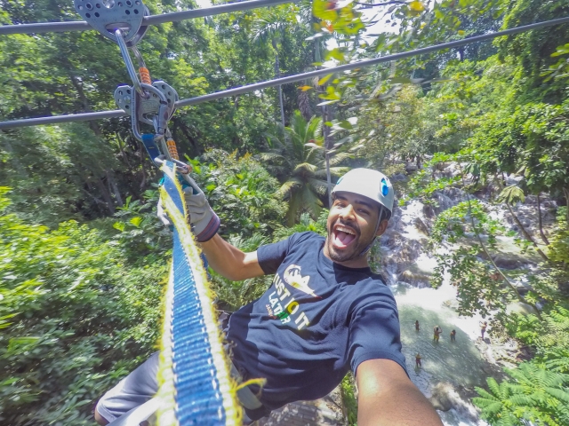 https://www.jamaicasupertours.com/media/jb9z63Kx61/188/Ziplining_over_Dunns_river_Falls_.jpg